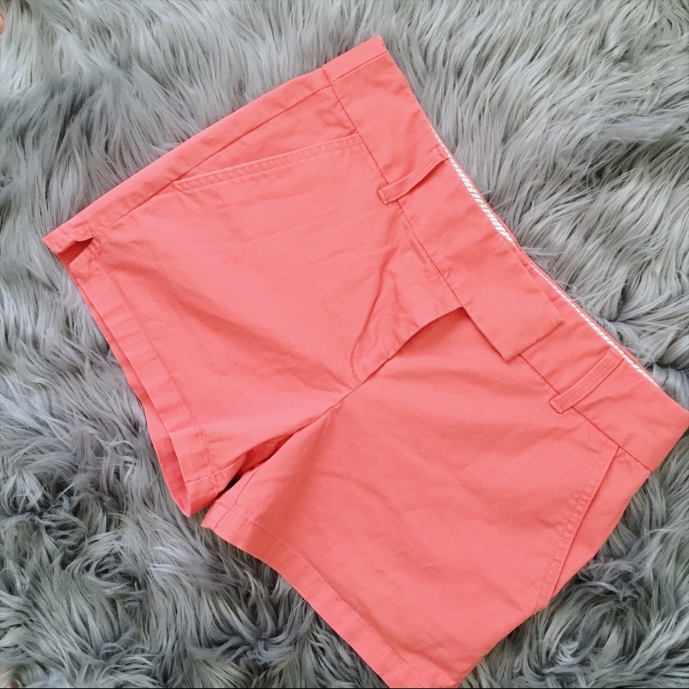 EUC Loft Riviera Short in Coral - Size 4